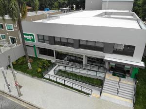 Unimed Curitiba completa 50 anos com aes especiais recheadas de memrias