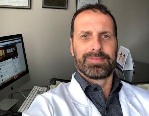 Pesar pelo falecimento do cirurgio plstico Sergio Amaral Gradowski, de Curitiba