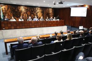 Assembleia Legislativa debate em audincia pblica formas de cuidados e preveno  cegueira