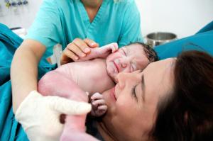 CRM-PR emite posio sobre a presena de doulas em hospitais