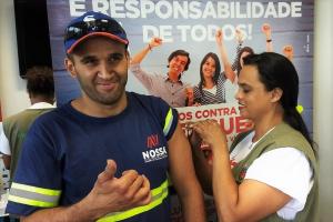 Vacinao contra a dengue  prorrogada at 11 de novembro