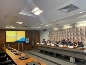 Audincia pblica na Comisso de Direitos Humanos do Senado debate desafios do SUS