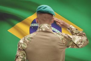 Estudantes de Medicina que anteciparam colao de grau devero regularizar situao militar