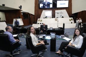 Secretrio-Geral do CRM-PR fala sobre prematuridade em entrevista  TV Assembleia