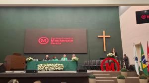 Cerim�nia do Jaleco marca in�cio da forma��o m�dica de calouros da FEMPAR