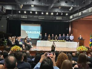 Residentes e fellows do M�dicos de Olhos S.A. participaram de formatura no Memorial de Curitiba