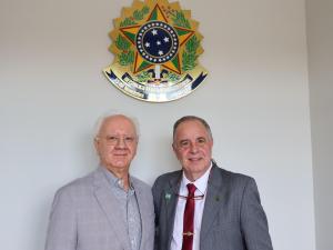 Presidente do CRM-PR recebe desembargador para tratar de temas da saúde