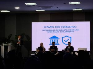 CRM-PR participa do II Congresso de Governança nos Conselhos Profissionais, em Brasília