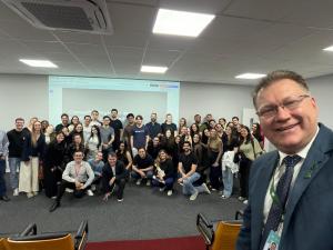 CRM-PR realiza palestra com orientações a estudantes de Medicina em Umuarama
